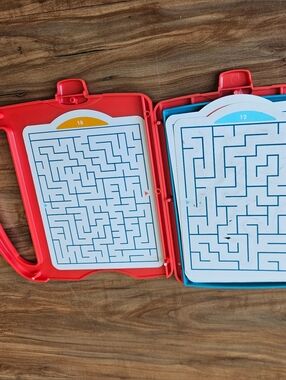 Kids Maze Puzzle Carry Case - Red and Blue